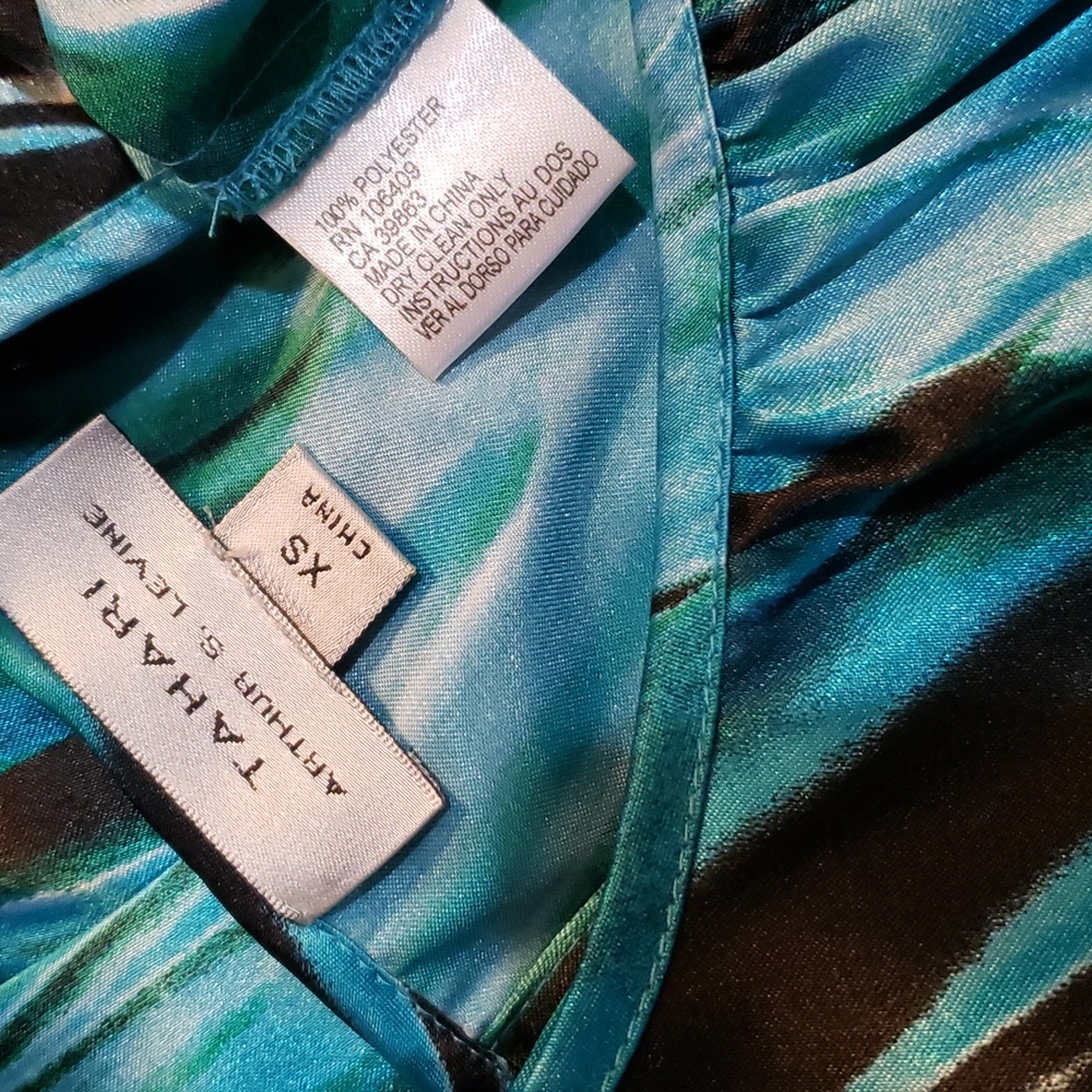 TAHARI Tank - Picture 5 of 5
